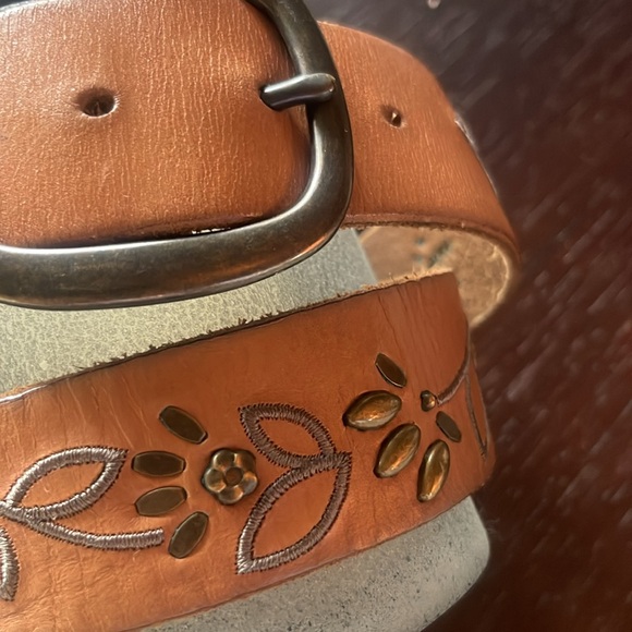 Fossil women’s leather belt - Picture 2 of 6